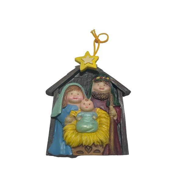 3D Smiling Nativity Manger Christmas Ornament w Star Resin Holy Family Christmas - Picture 1 of 3